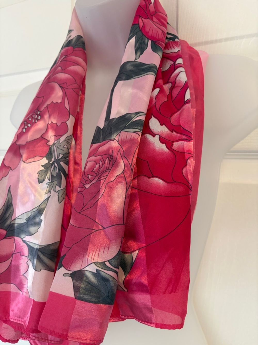 Juicy Couture Floral Scarf Peony Pink Square - Picture 2 of 10